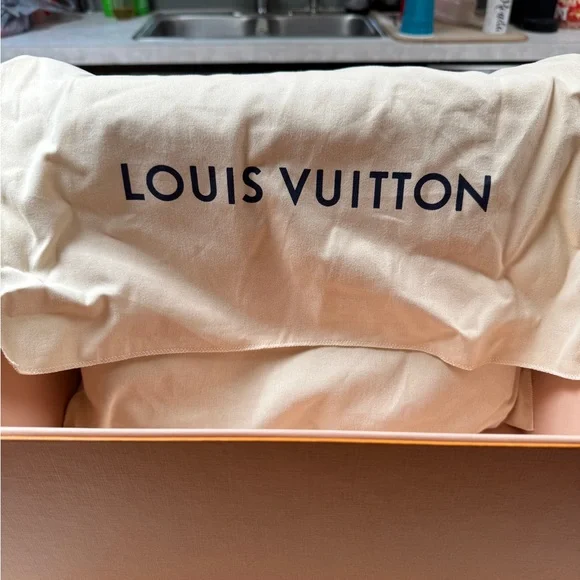 LV Graceful PM like new - Picture 10 of 12